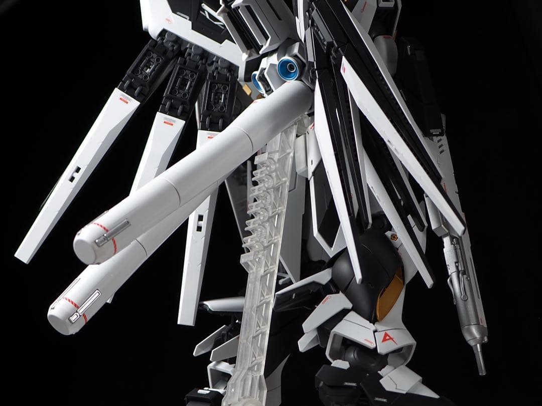 mg Hi-νガンダム　全塗装　完成品　筋彫り追加　νガンダムカラー