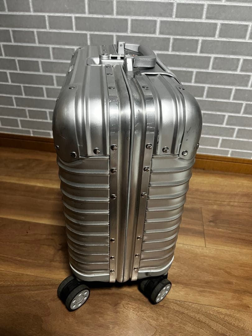 ホイール交換済み！　リモワ　ビジネストロリー　トパーズ