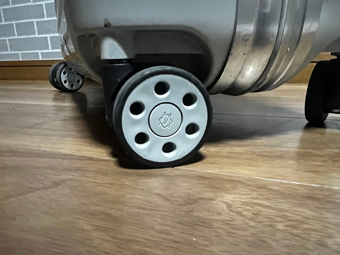 ホイール交換済み！　リモワ　ビジネストロリー　トパーズ