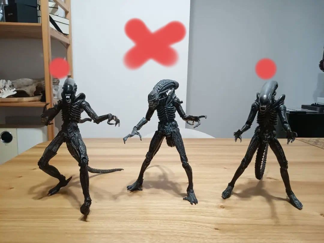 エイリアンフィギュア2点セット(赤〇)SF・ホラー alien