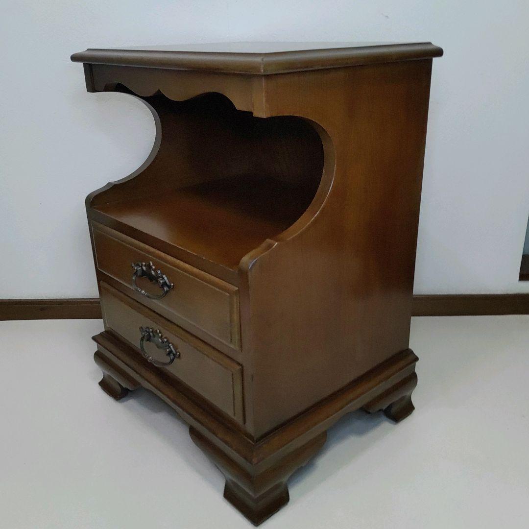 横浜クラシック家具 knock on wood HAND MADEサイドテーブル