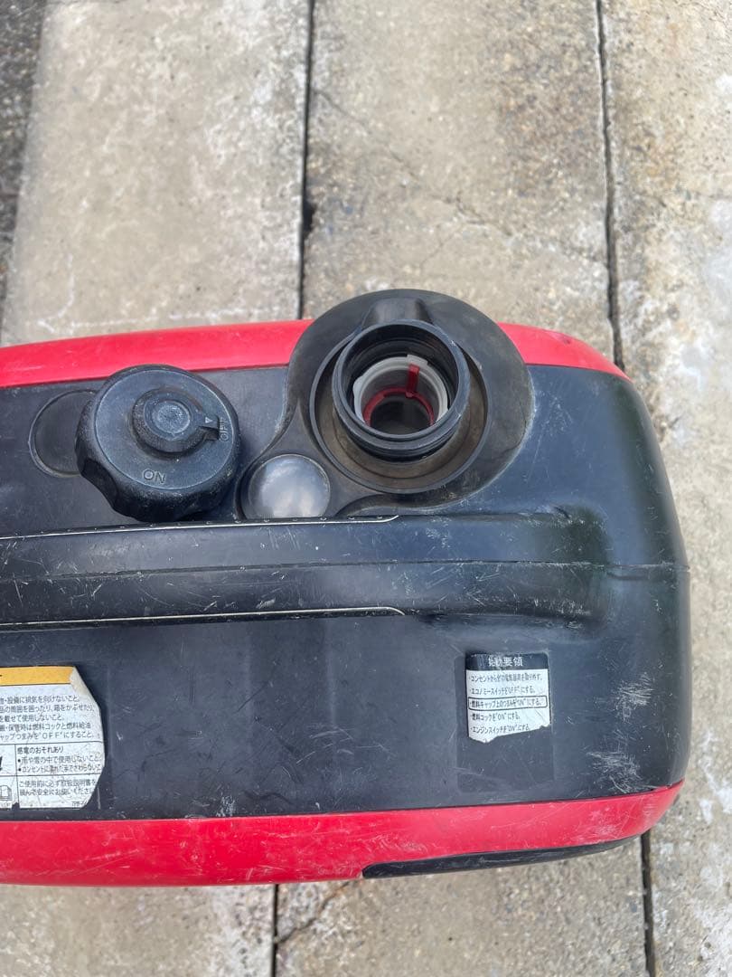 ガソリン インバーター 発電機 100V iEG1600M-Y 防音型