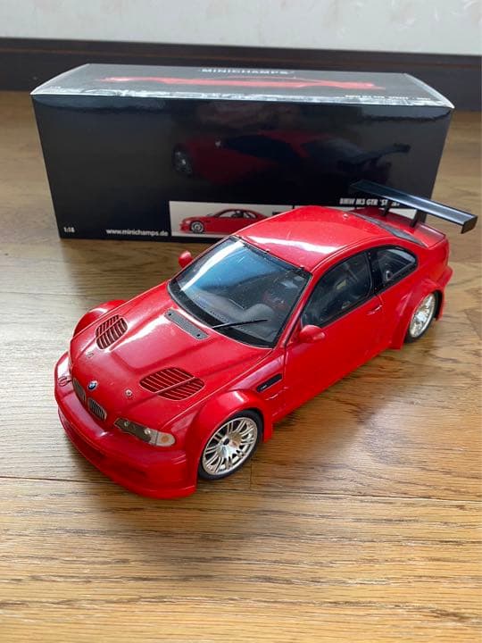 BMW M3 GTR 1/18 ミニチャンプス