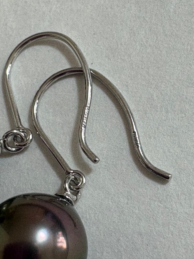 黒蝶真珠 孔雀色ドロップパール K14WG フックピアス