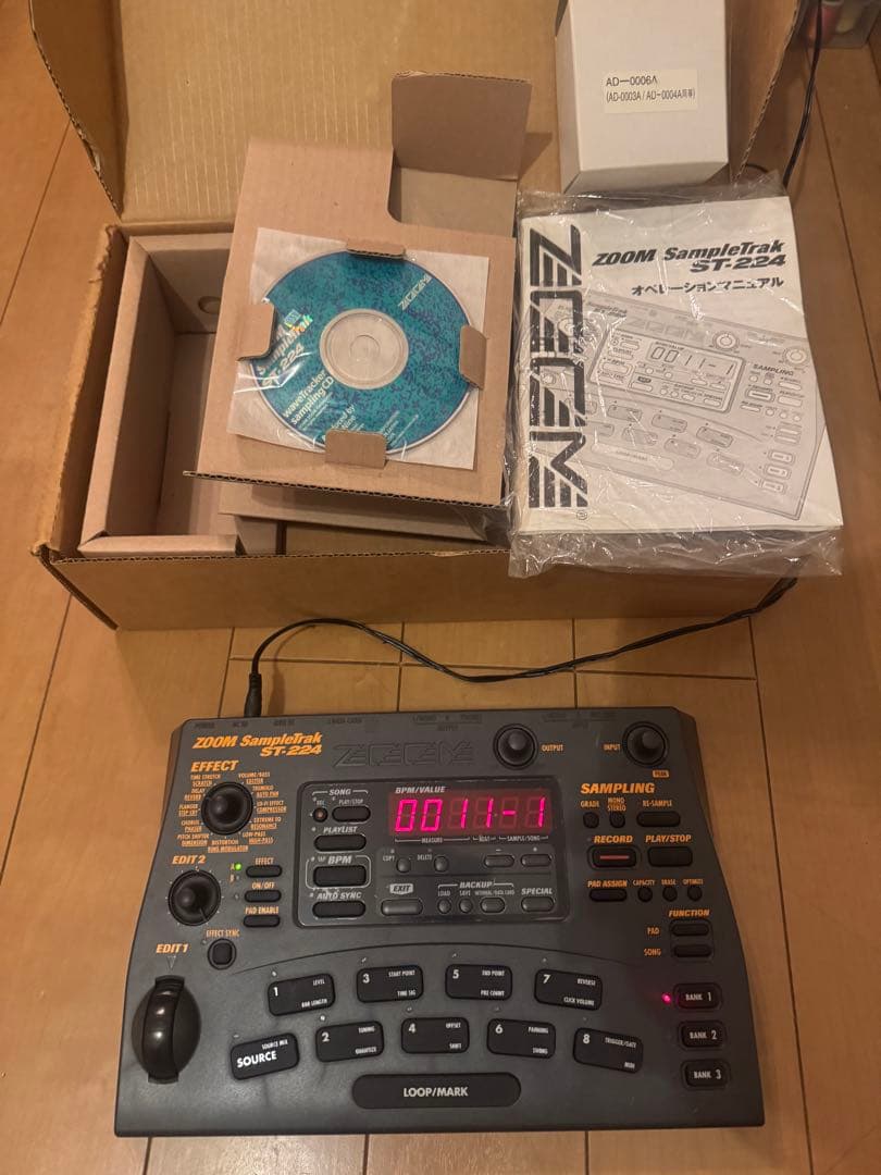 【希少】【美品】zoom st-224 使用期間2週間！