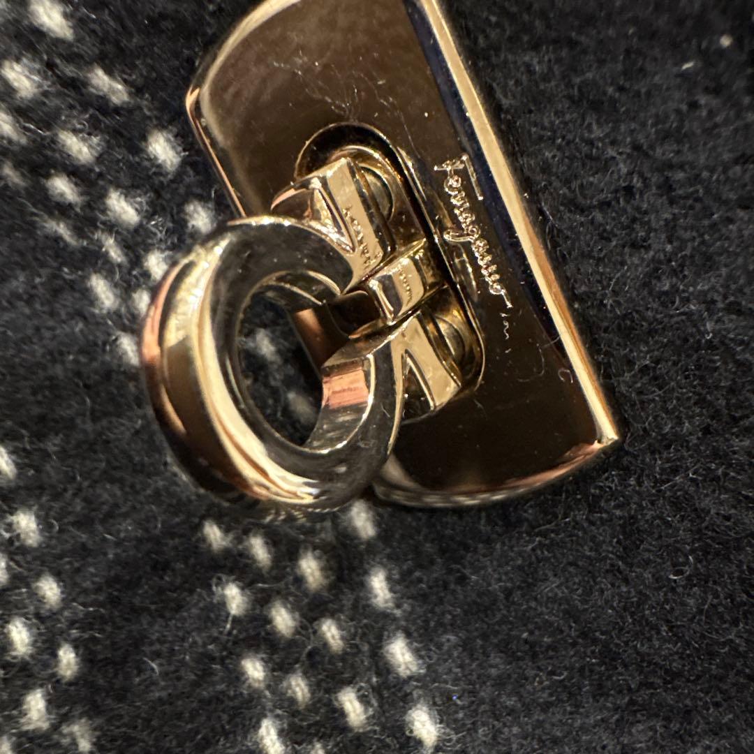 美品 フェラガモ ガンチーニ 金具 ウール スカート