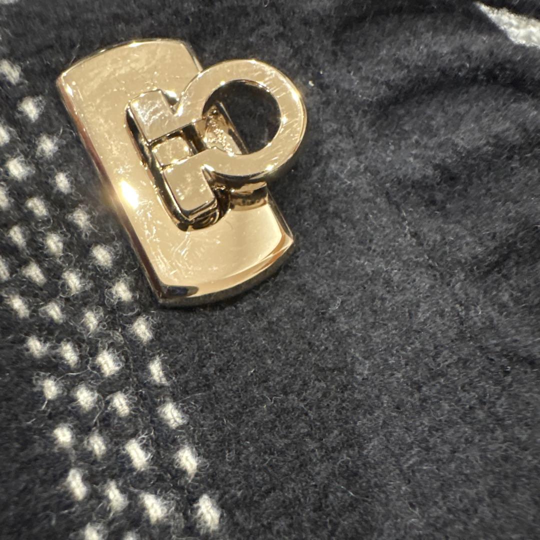 美品 フェラガモ ガンチーニ 金具 ウール スカート