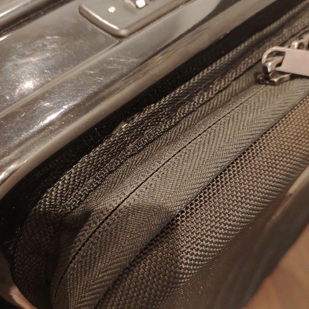 TUMI スーツケース機内持込サイズ　4輪キャスター