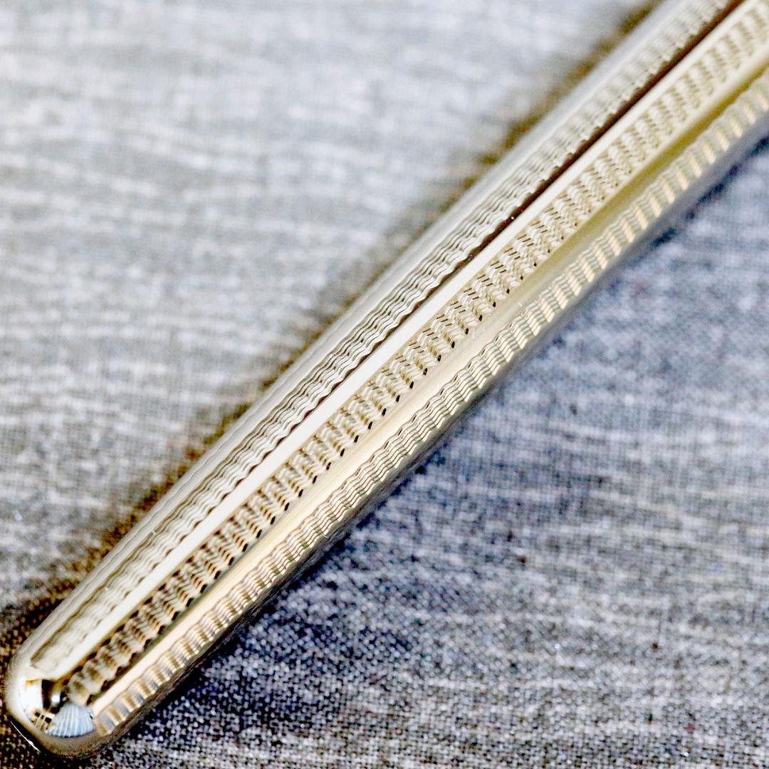 【極美品 送料込み】パーカー 万年筆 ソネット シルバーカスケード