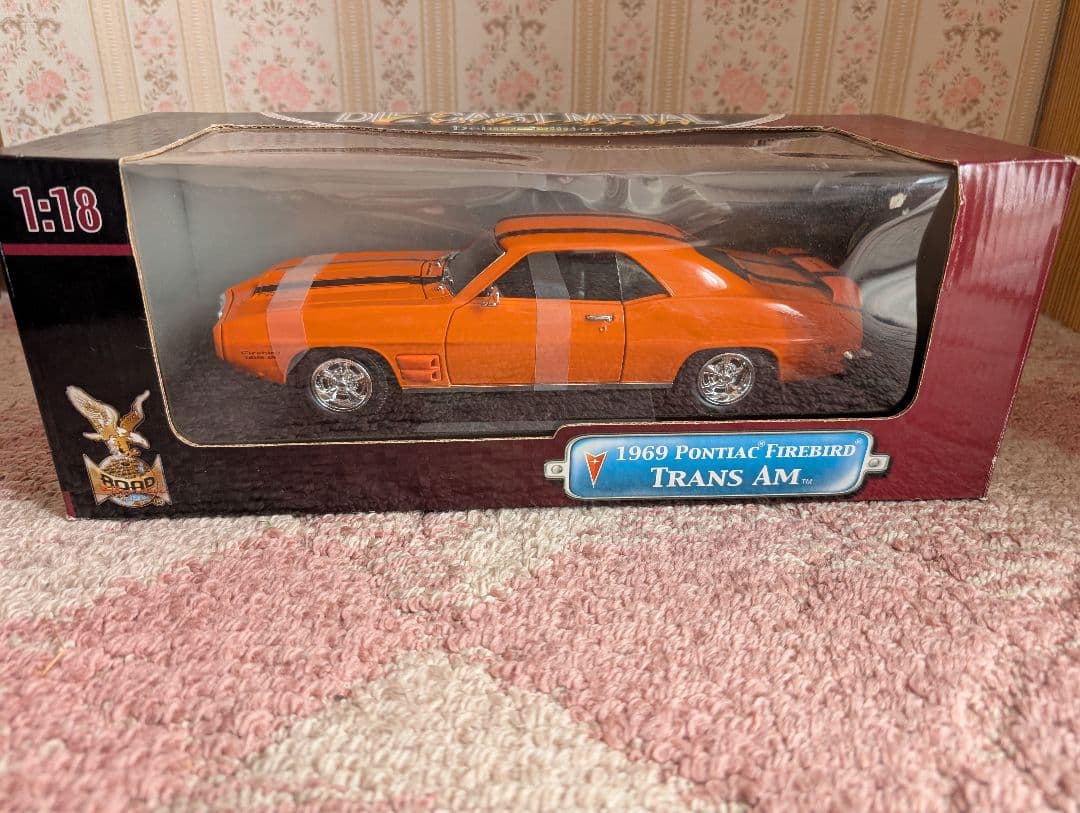 ミニカー 1969 Pontiac Firebird Trans Am 1/18