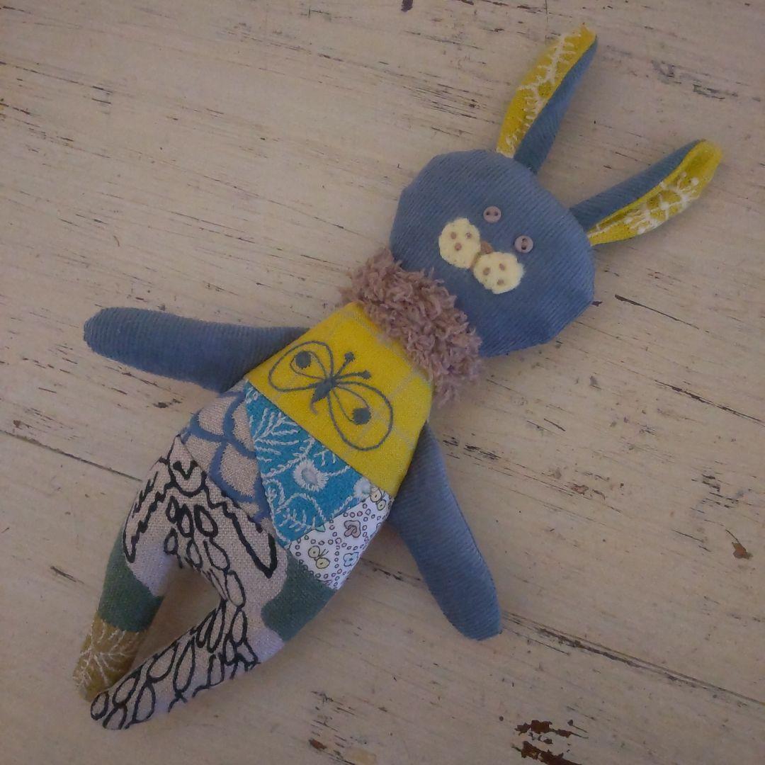 ミナペルホネン　森のみんな大集合して記念撮影