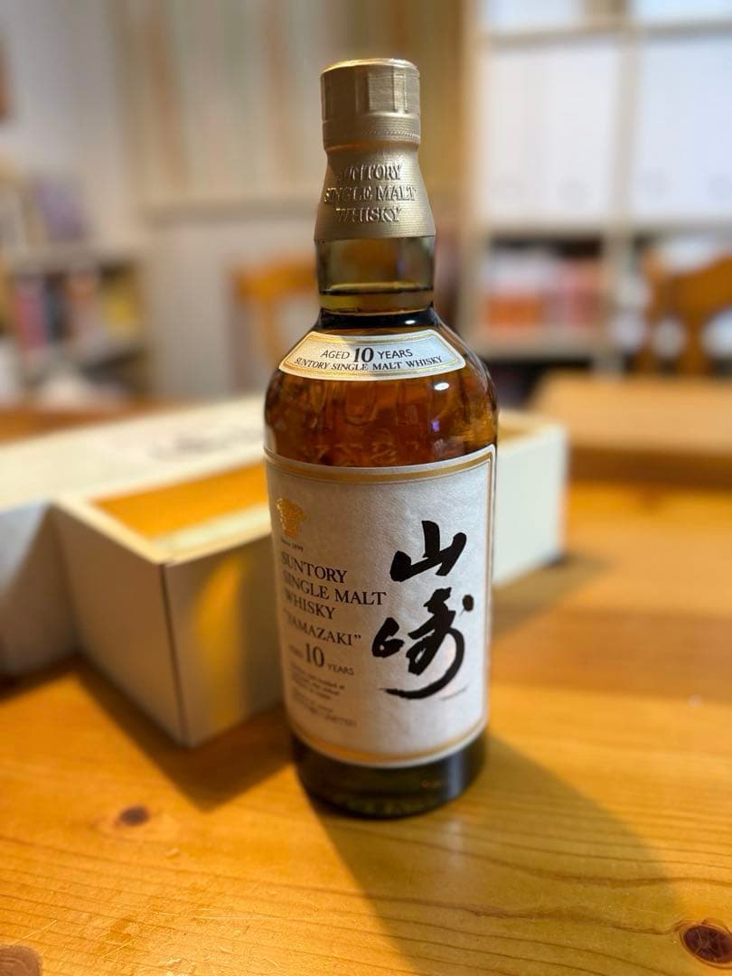 SUNTORY 山崎 10年 シングルモルトウイスキーホワイトラベル金獅子700