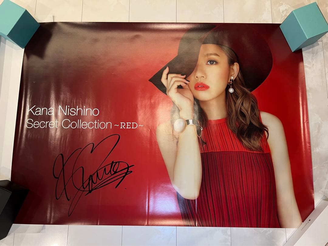 西野カナ　直筆サイン入りポスター 『Secret Collection RED』