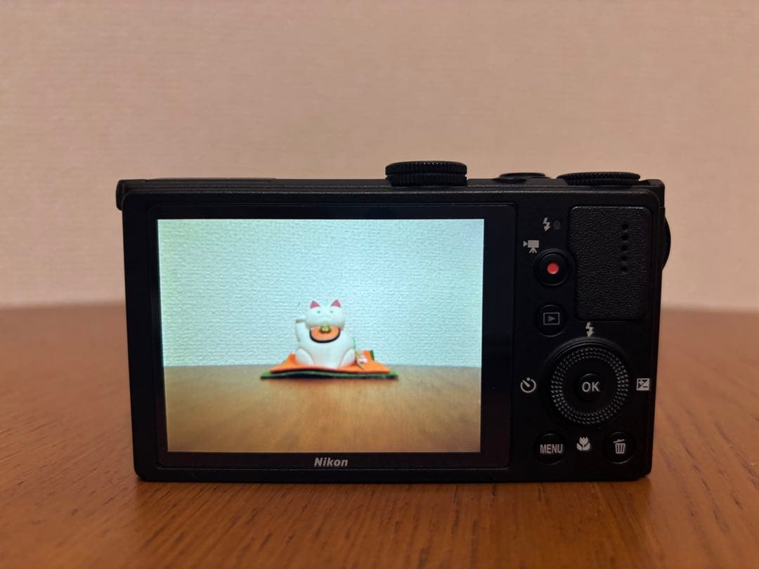 デジタルカメラ Nikon Coolpix P330