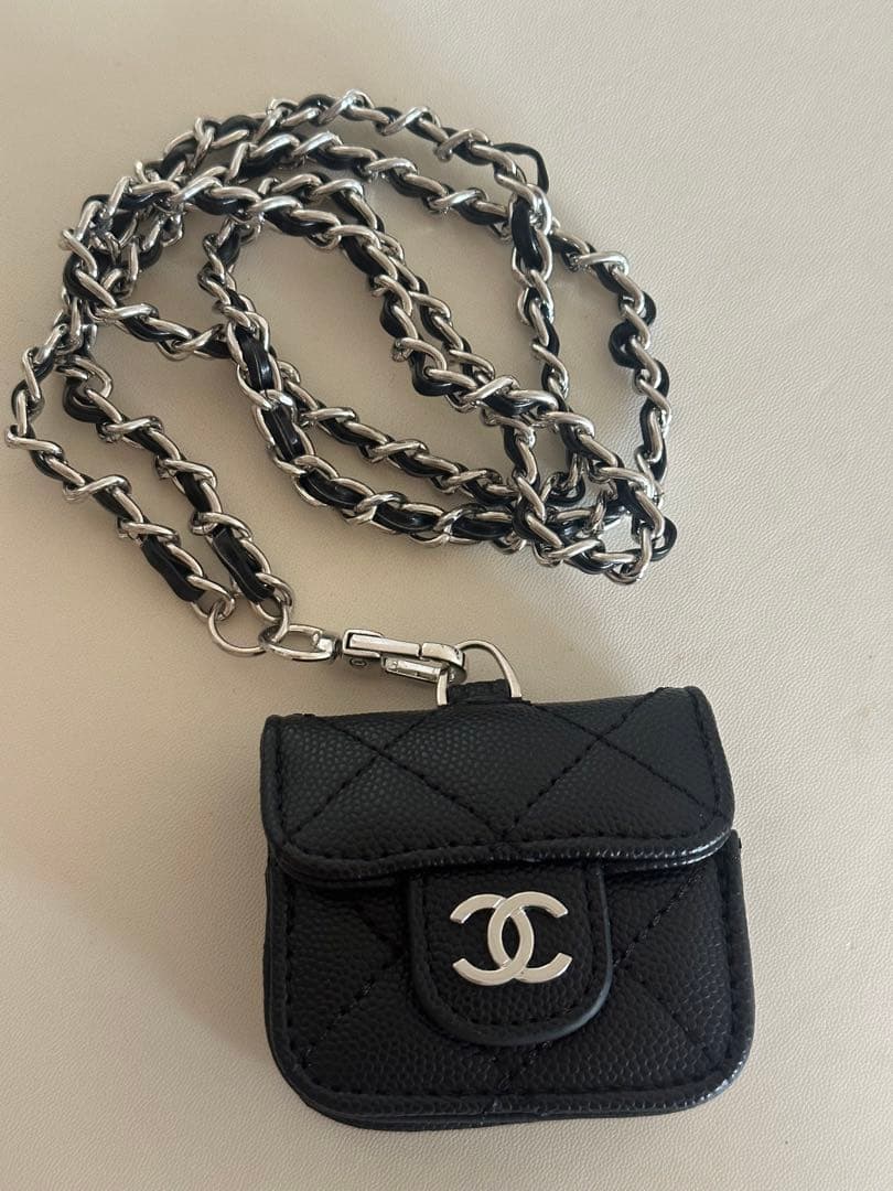 シャネル ノベルティAir Podsケース