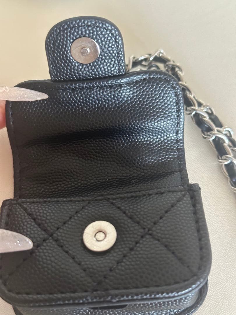 シャネル ノベルティAir Podsケース