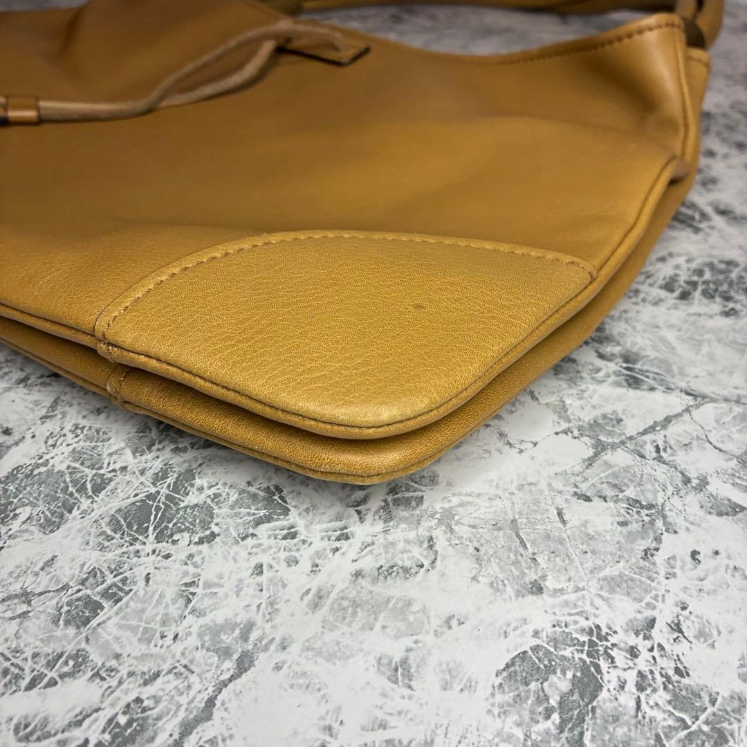 ✨GUCCI✨　グッチ　ワンショルダーバッグ　レザー　ハンドバッグ