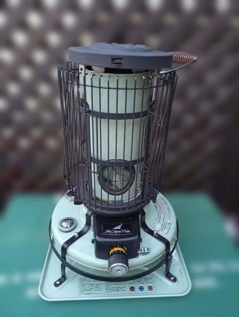 アラジンストーブ メンテナンス済。純正品芯交換済。取説付、ブラック耐熱塗装。