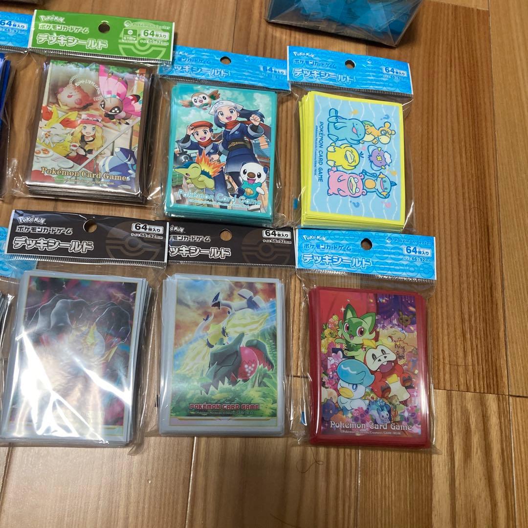 ポケモンカード　デッキシールドとデッキケース25点まとめ売り