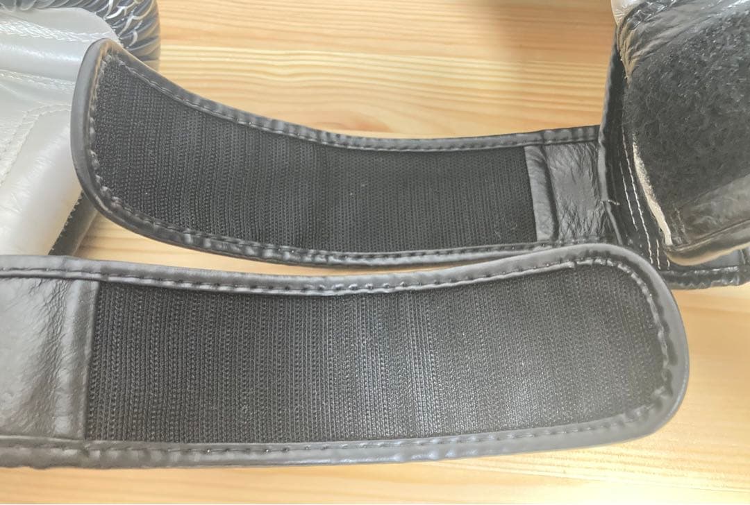 ☆ 超激レア！！ TWINS 8oz キック ボクシング グローブ 本革レザー