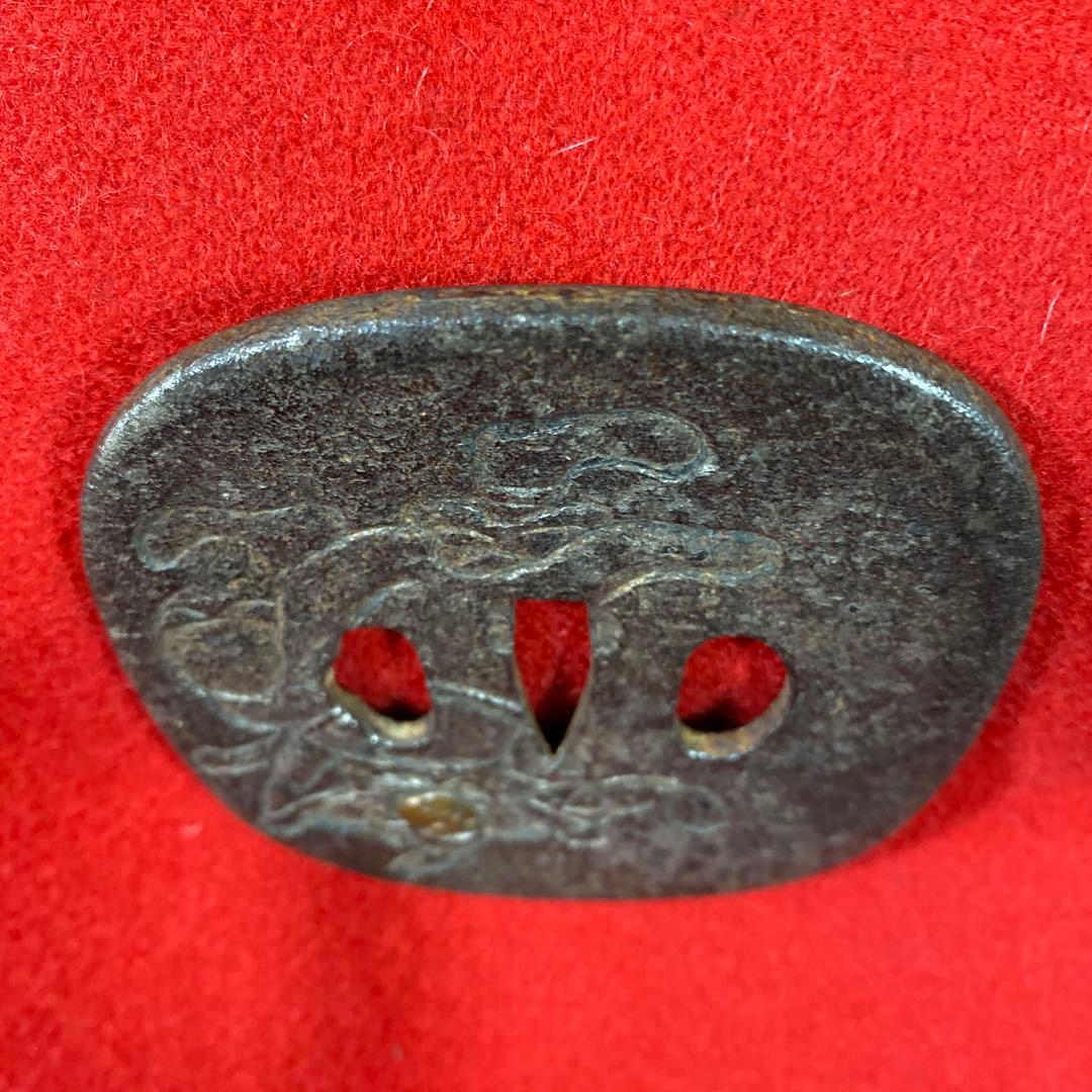 B–6 日本刀の鍔（つば）　武具　装飾品　アンティーク　美術品　工芸品　刀装具