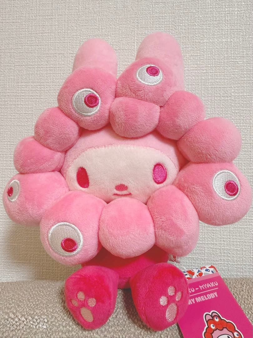なりきりミャクミャク　マイメロディ ぬいぐるみ　Mサイズピンク