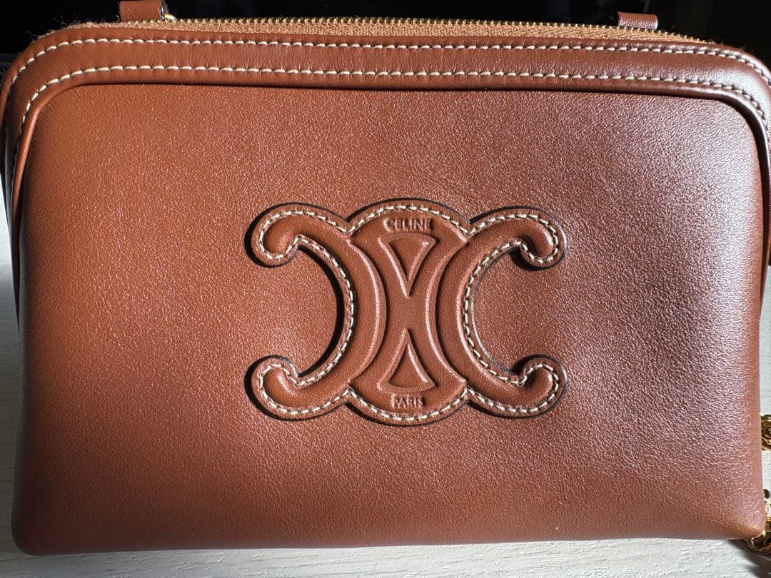 CELINE ブラウンレザー ショルダーバッグ