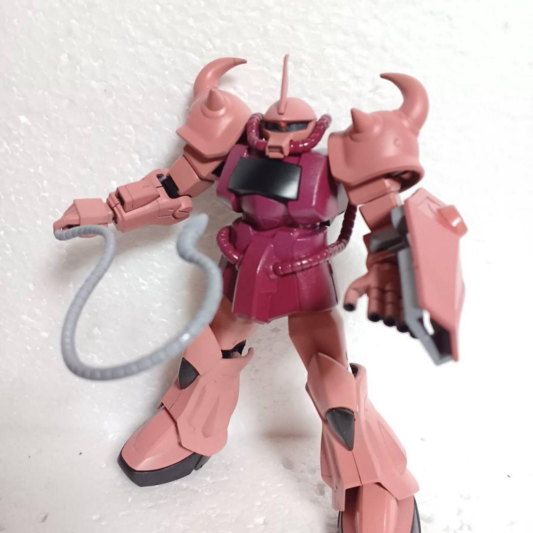 HG1/144ヅダ、グフ　シャア専用カラー風塗装作品