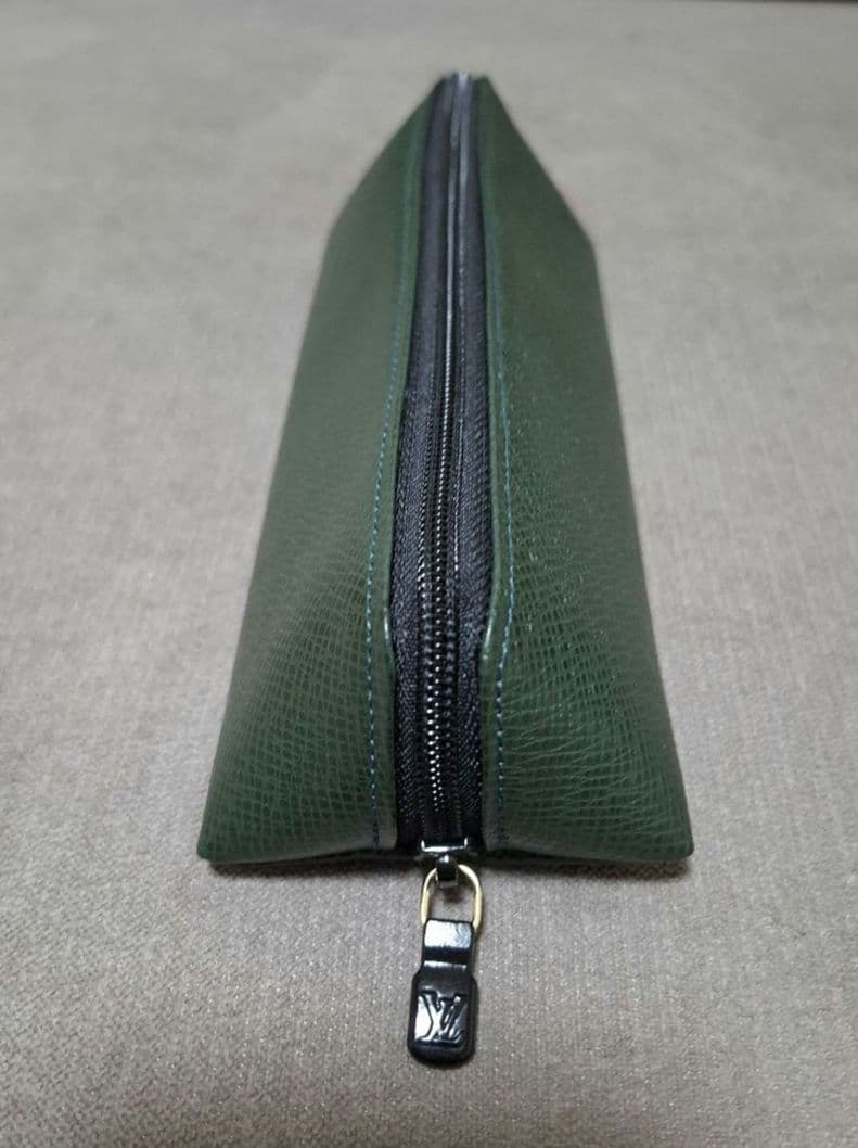 【美品】ルイヴィトン Louis Vuitton タイガ ペンケース 廃盤品