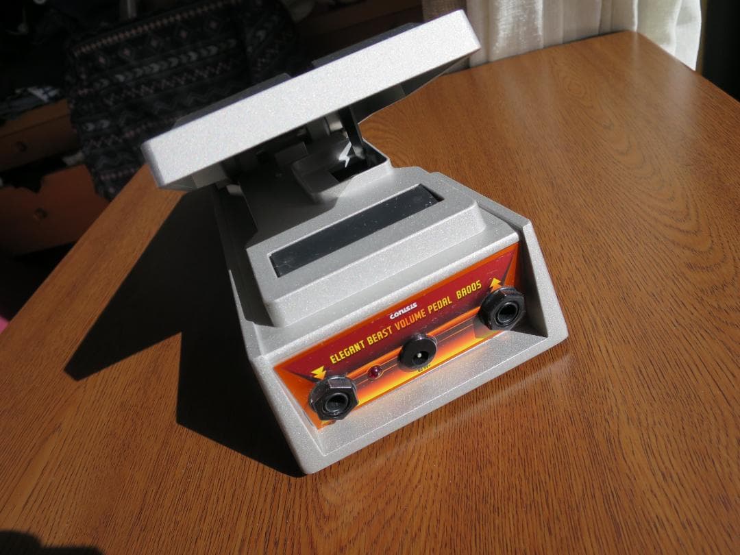 CONISIS BA005 Elegant Beast Mod Volペダル