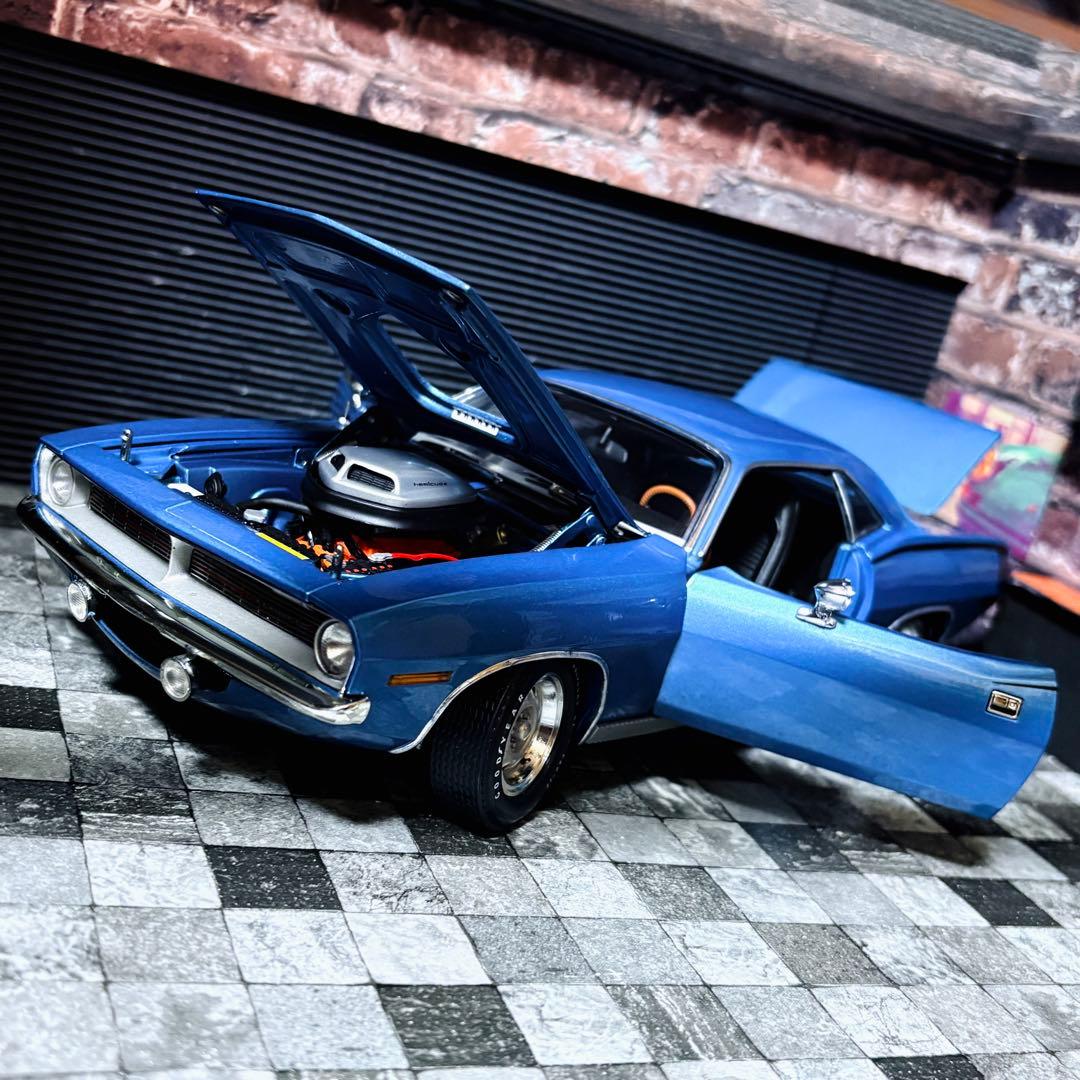 国内未入荷 1/18 HIGHWAY61 プリムス HEMI クーダ 1970