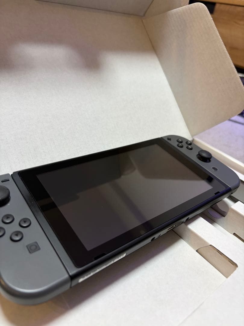 【美品】Nintendo Switch 本体 グレー Joy-Conおまけ付き