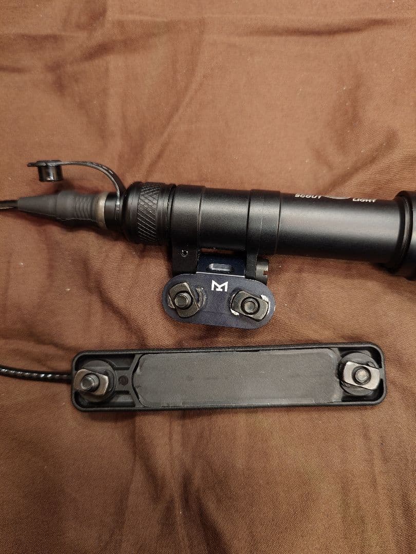 Surefire Scout Light リモートスイッチ Mロック 実物 美品
