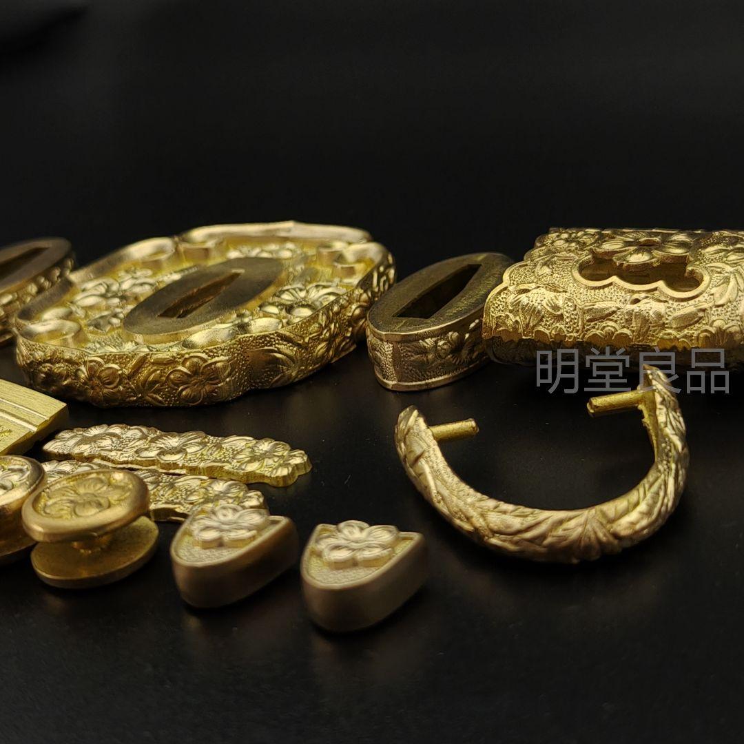 年末セール　太刀金具　桜紋　刀鍔　目貫　縁頭　切羽　鐺　柄鞘一式金具　銅製
