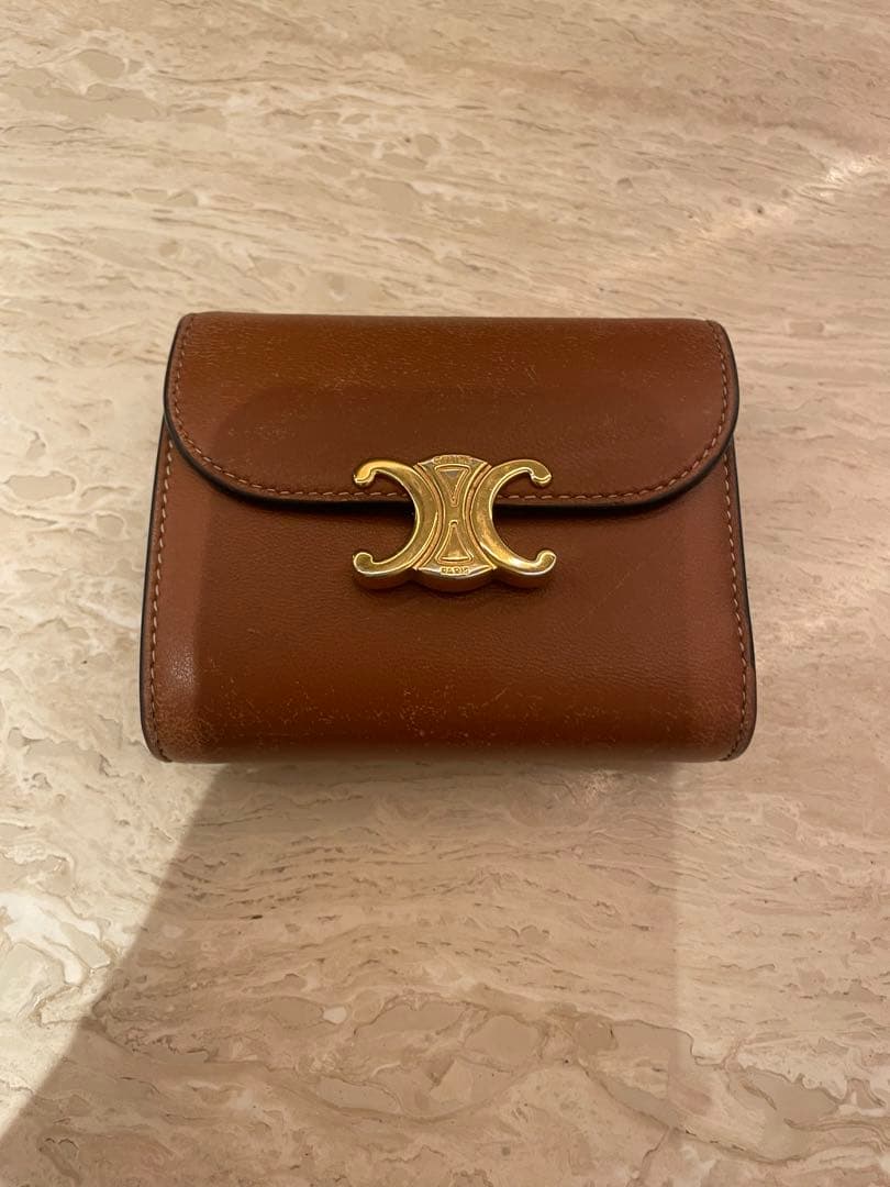 CELINE　セリーヌ　スモールフラップウォレットトリオンフ　三つ折り財布　タン