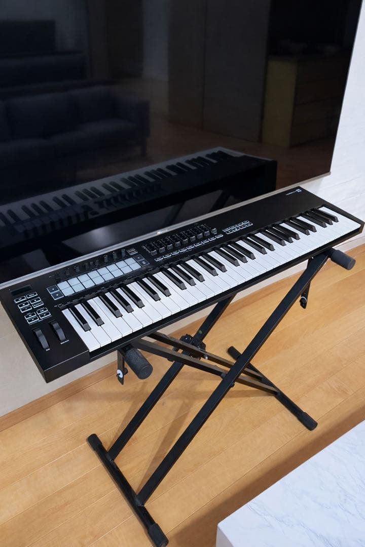 NOVATION FLkey 61 MIDI キーボード