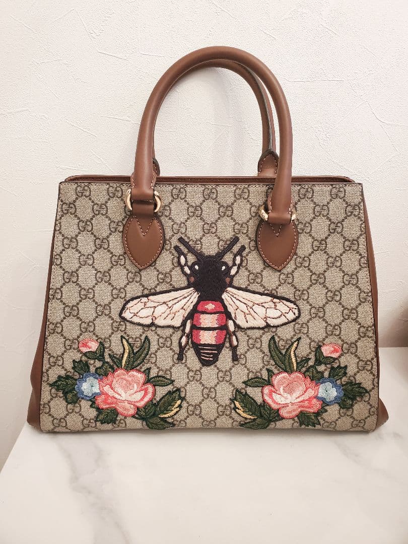 Gucci トートバッグ 刺繍の蜂と花柄