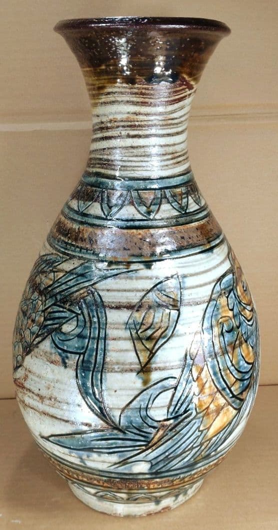 大傑作【本物保証】金城次郎 魚紋花瓶 共箱(本人直筆）h42cm超 栞 人間国宝