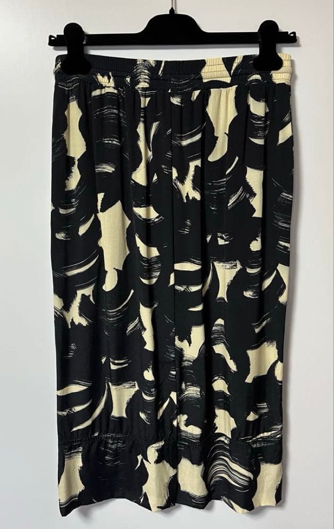 ア*ェ様 colville 抽象パターン ひざ丈スカート IT 40