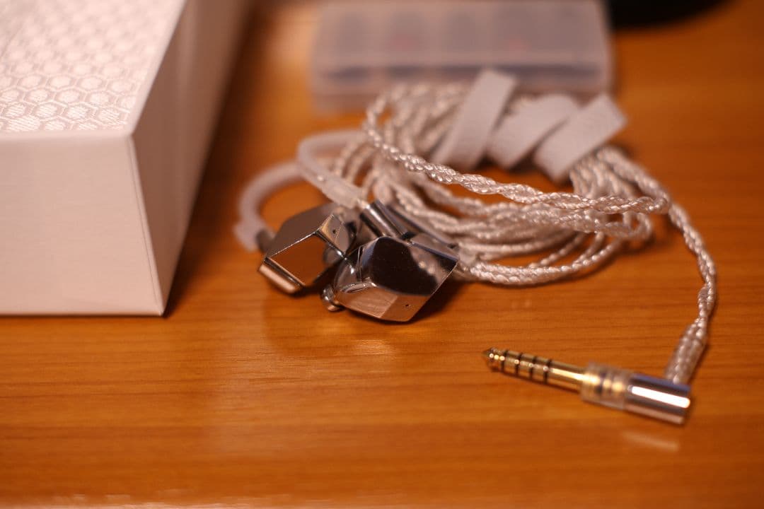 【まんまるおやま】Final A8000 リケーブル可能イヤホン