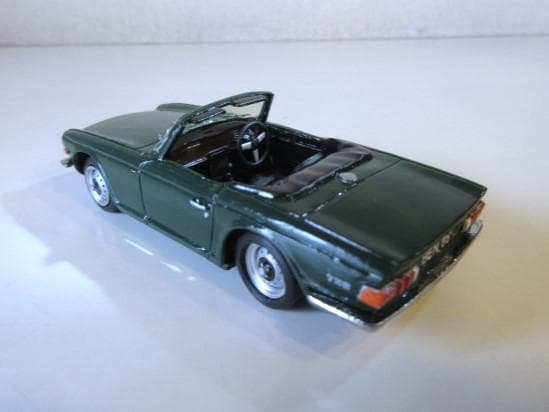 特価 Provence Moulage (1/43) トライアンフ TR6