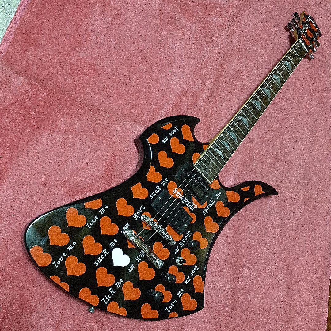 【良・美品】ブラックハート・hideモデル。モッキンバードエレキギター。