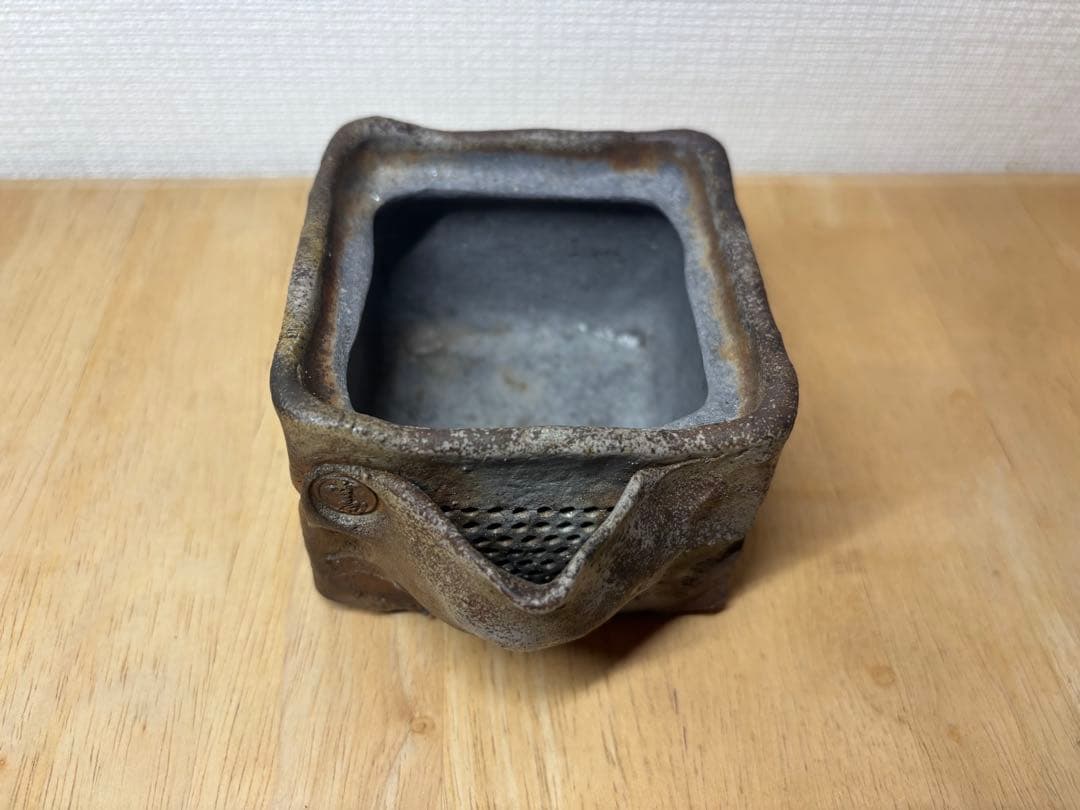 ㊷備前焼 宝瓶 登り窯 蟹(かに)とタニシ(貝)手びねり4角 急須