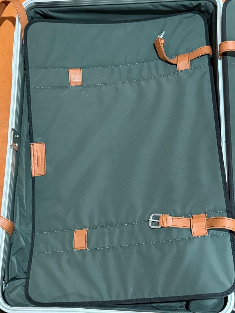 【破損あり】FPM BANK SPINNER 76 スーツケース