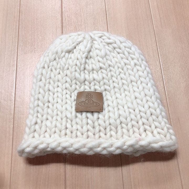 ウール100 希少Vivienne Westwood 白ニット帽
