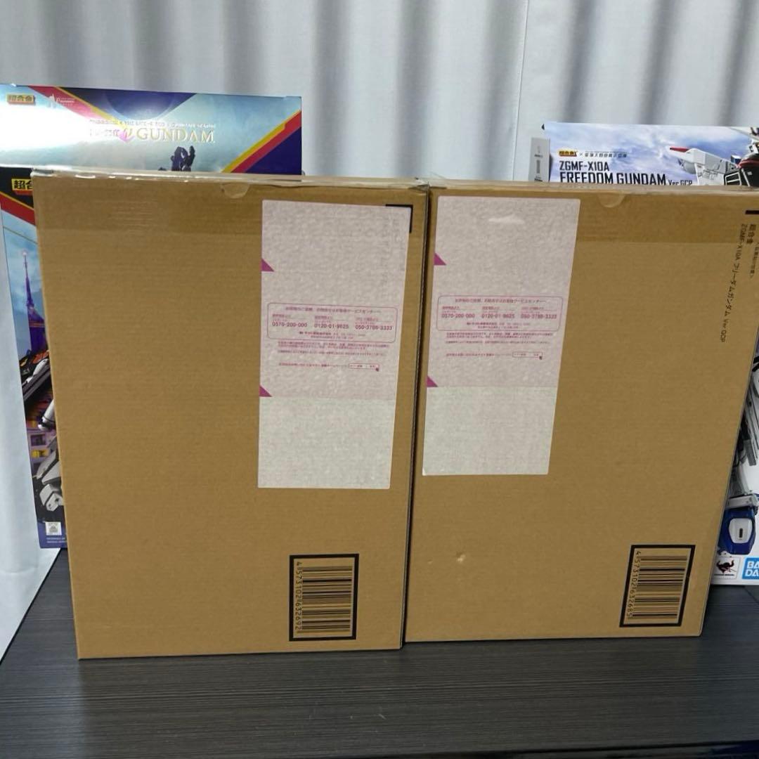 超合金福岡νガンダムRXー93ff、超合金フリーダムガンダムZGMF-X10A