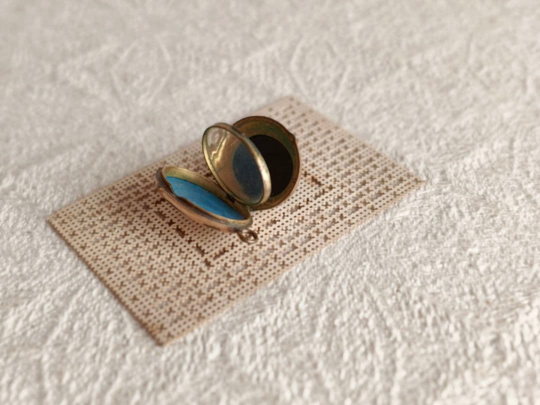 【チョコメルさま】vintage ✙ * クロス ロケット ペンダントトップ