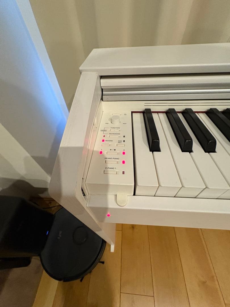 電子ピアノ　CASIO Privia PX770 ホワイト