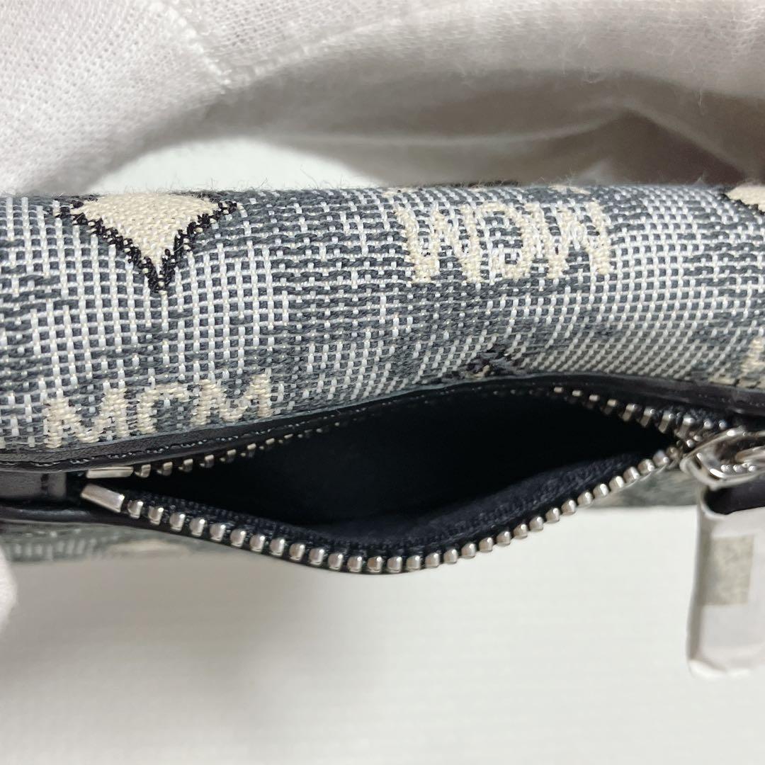 未使用　MCM三つ折りウォレット ヴィンテージ モノグラム ジャカード　箱袋付き