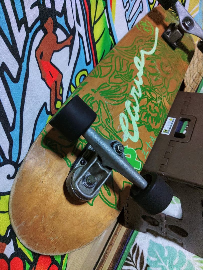 carverスケートボード　カーバースケートボード